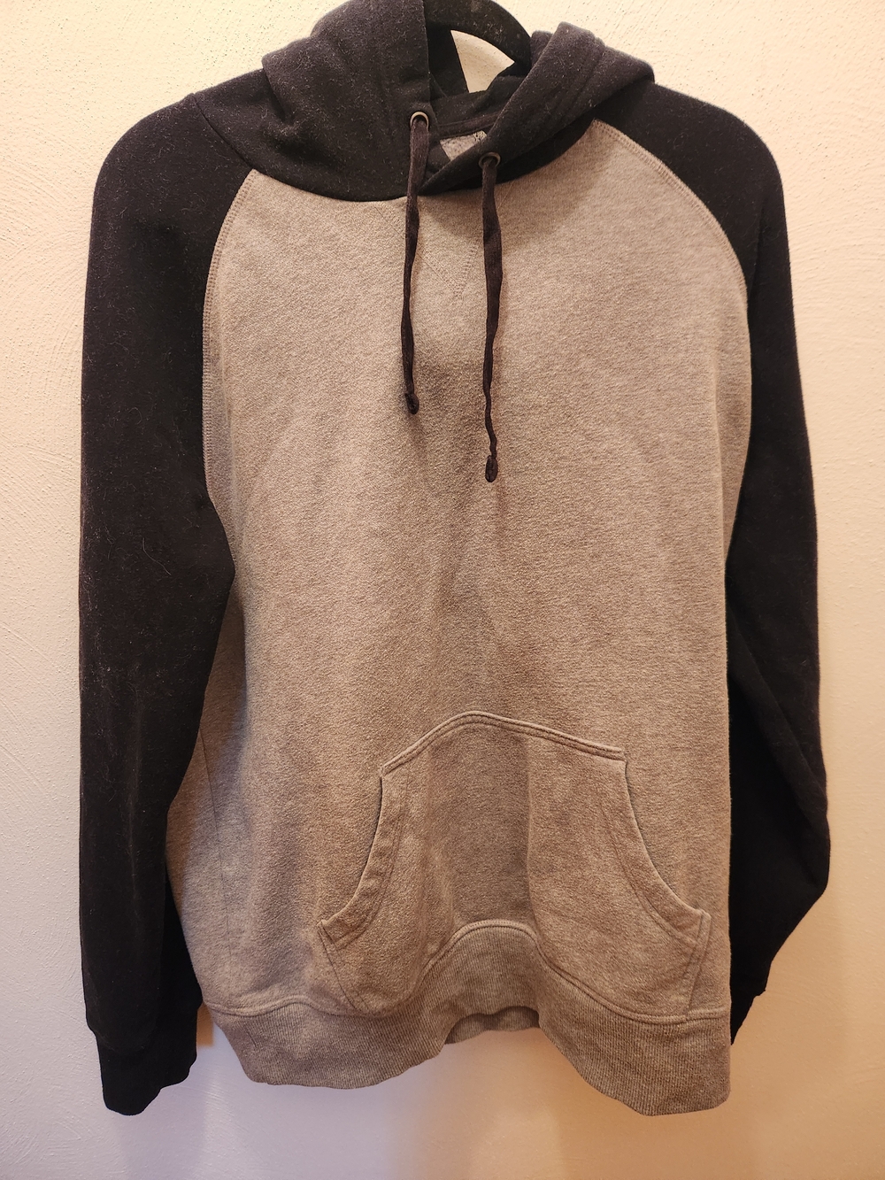 Goodfellow & Co Gray Mens Gray And Black Hoodie Size L